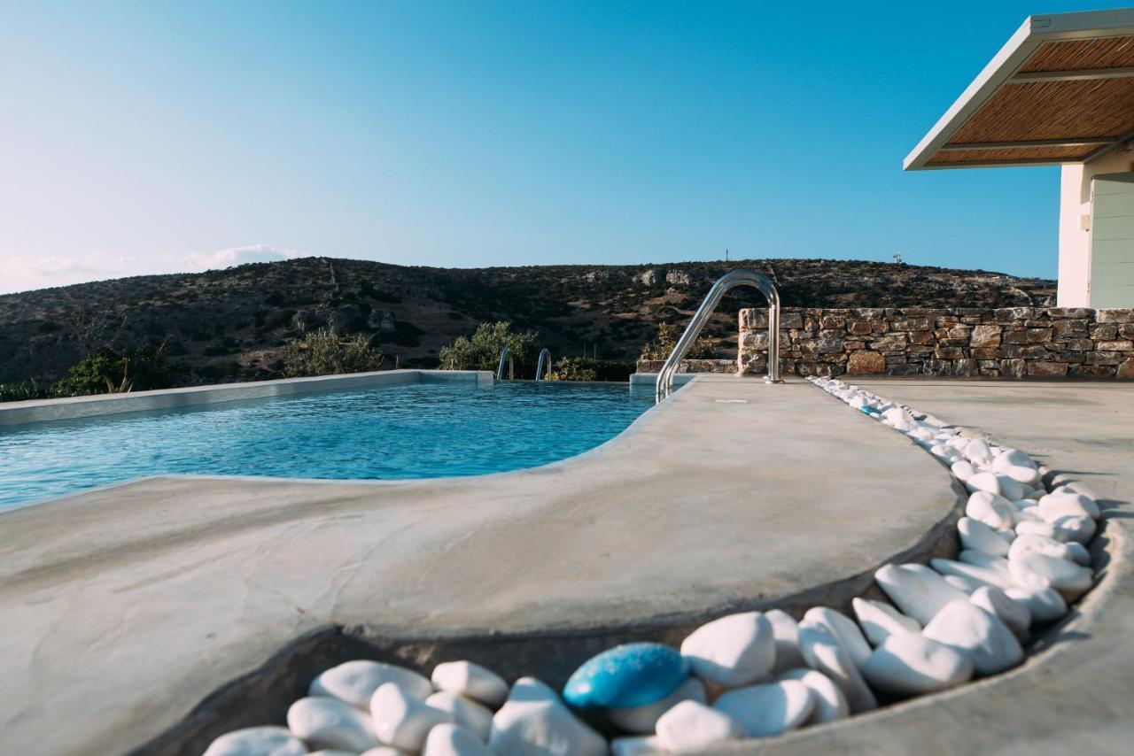 Schinoza Luxury Suites Schoinoussa Exterior foto